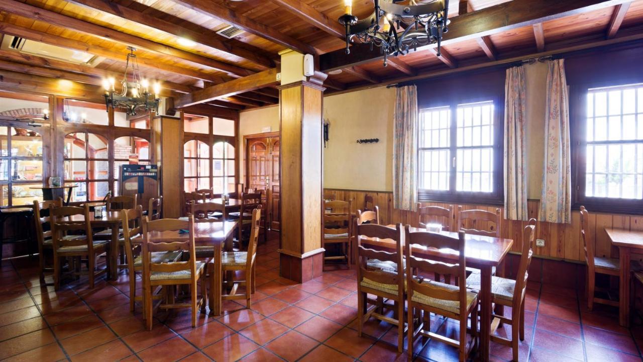 Labella - Hostal Rural Restaurante Ла-Калаорра Екстер'єр фото